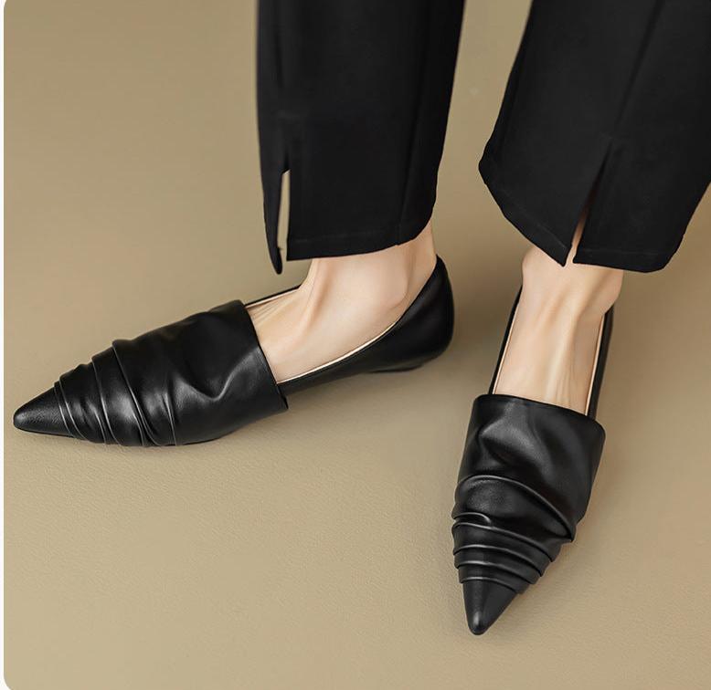 Pleated Pointed Toe Low Heel Shoes