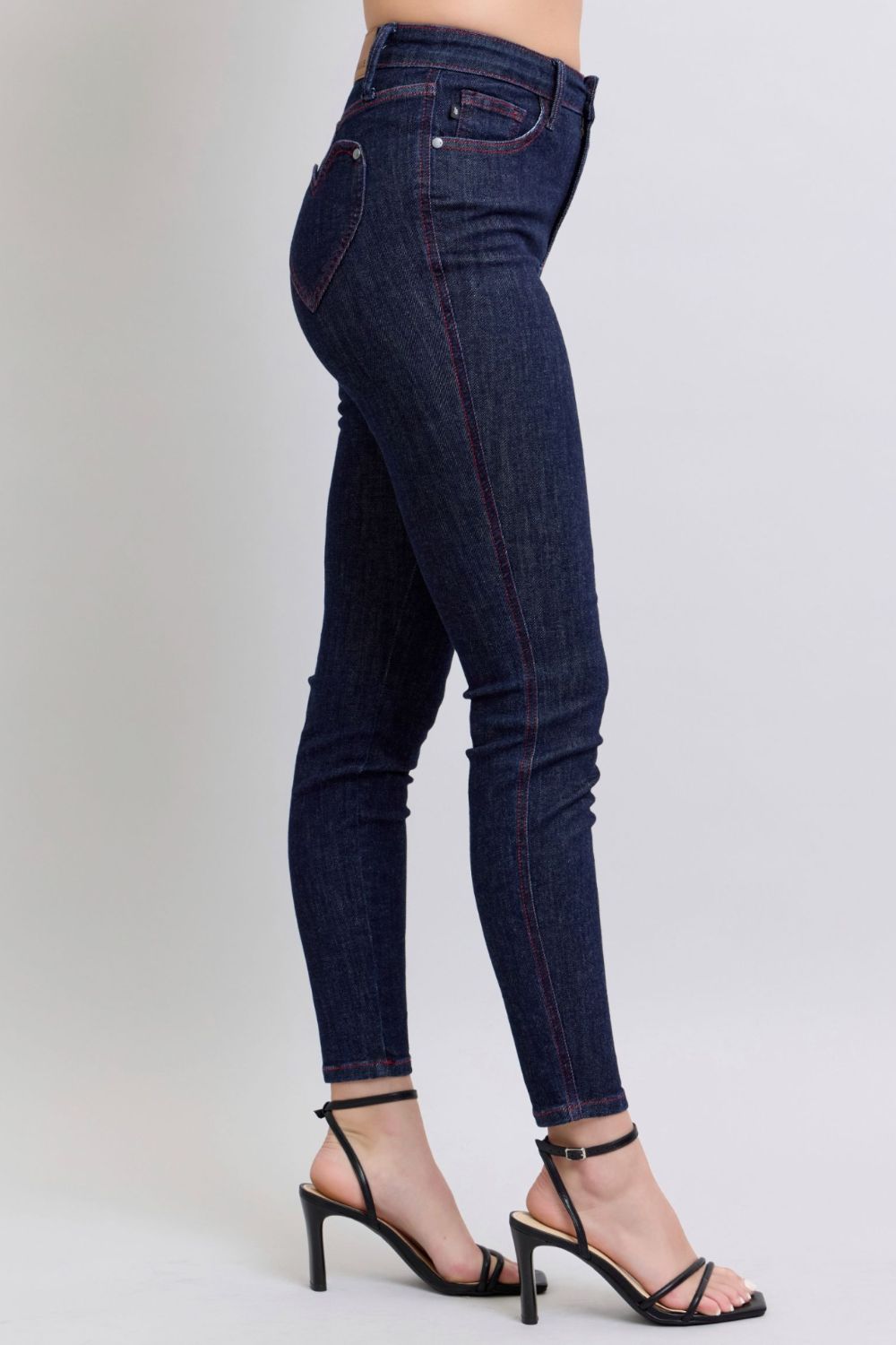 Judy Blue Heart Shaped Back Pockets Skinny Jeans