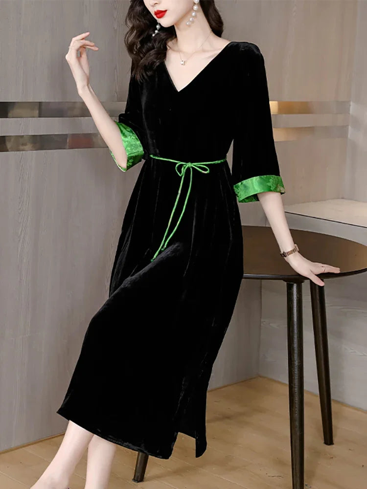 Contrast Trim Half Sleeve V-Neck Midi Dress