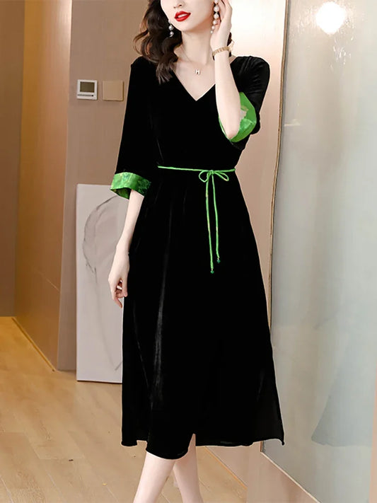 Contrast Trim Half Sleeve V-Neck Midi Dress