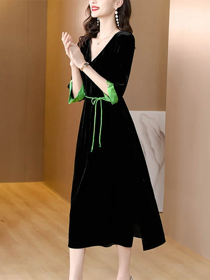 Contrast Trim Half Sleeve V-Neck Midi Dress