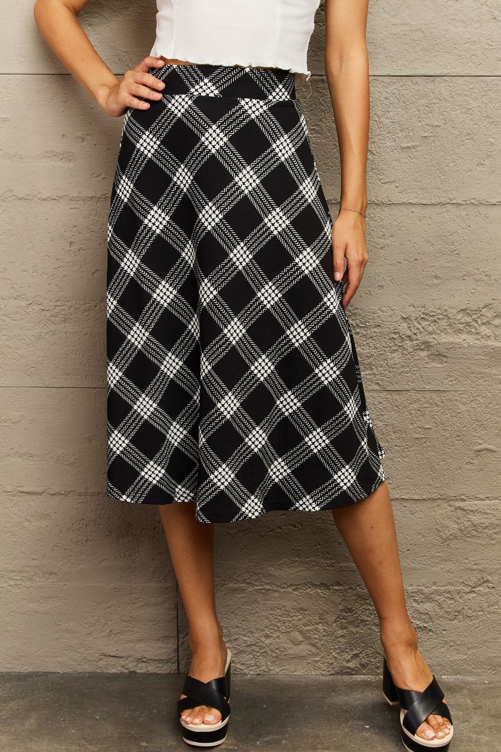 Wide Waistband Knee Length Skirt